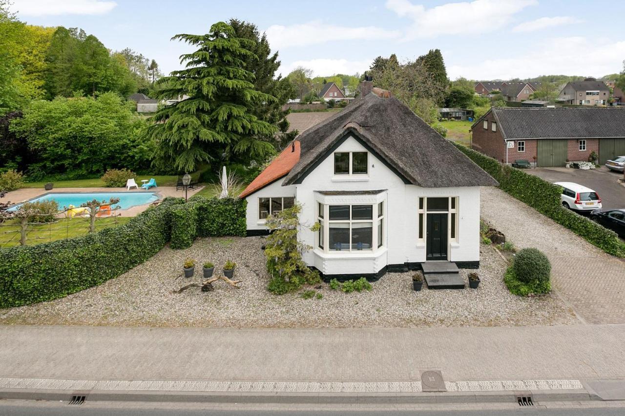 Het Opgemaakte Bed Bed & Breakfast Haps Екстериор снимка